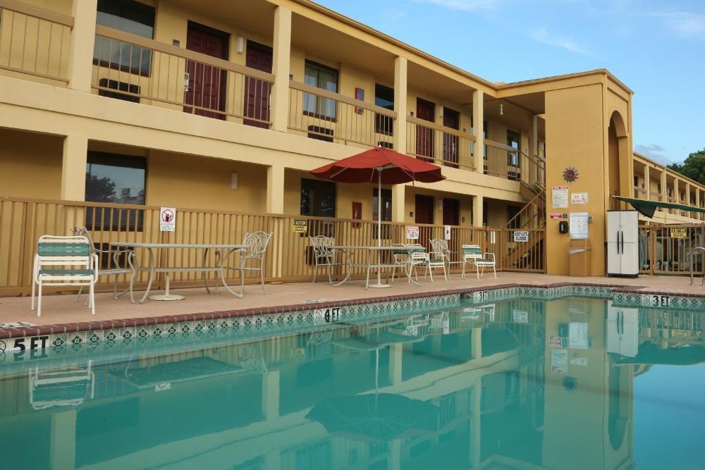 Red Roof Inn Ardmore Image 15
