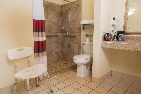 Red Roof Inn Ardmore image 22