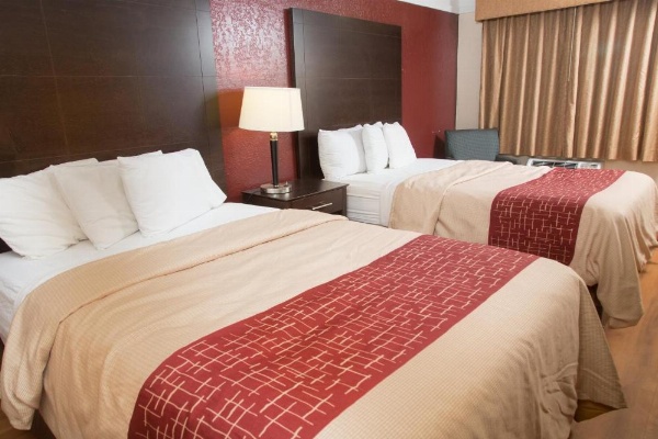 Red Roof Inn Ardmore image 24